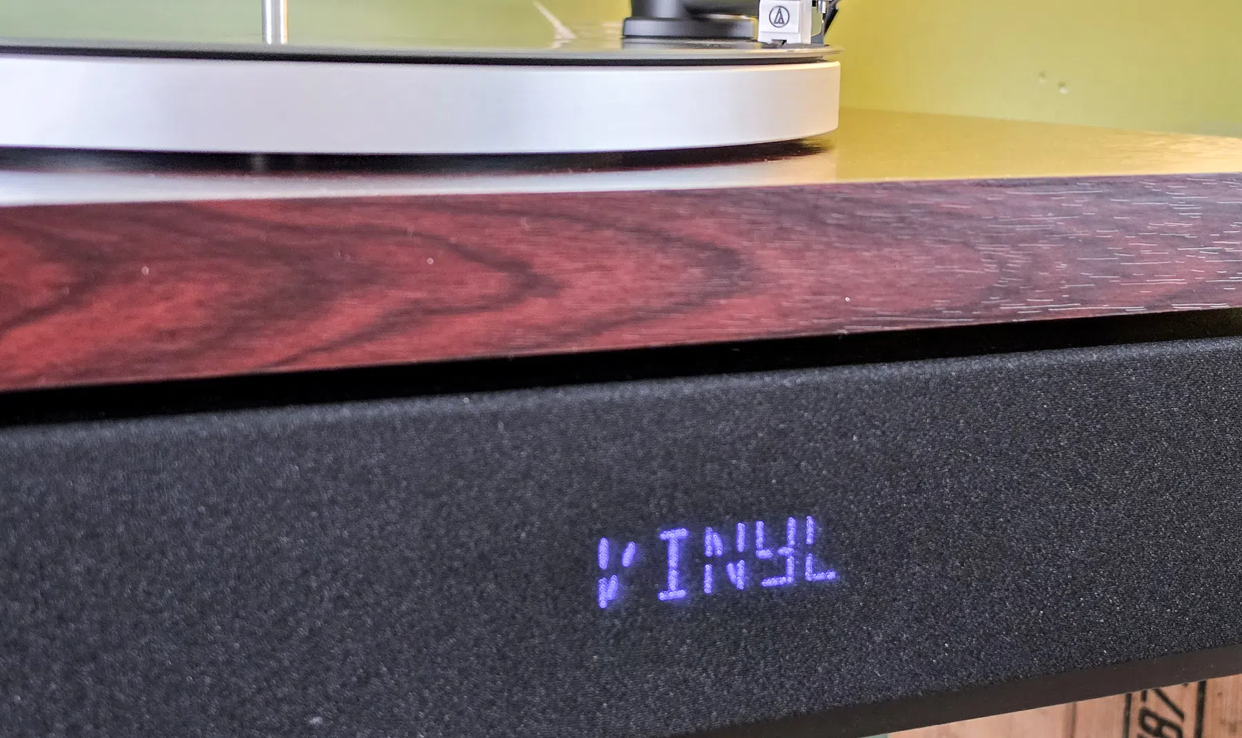 Aulo platenspeler review